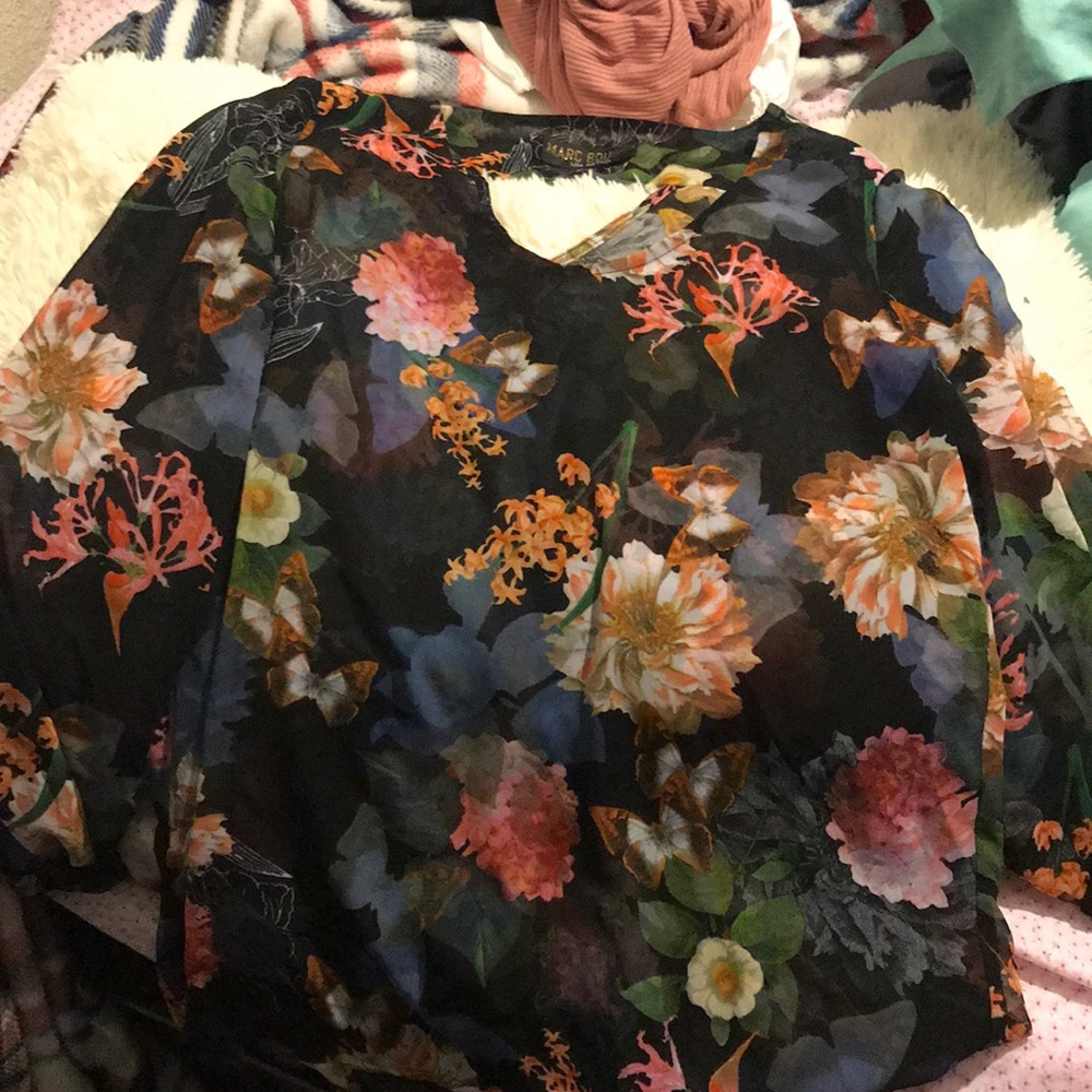 loose blouse floral